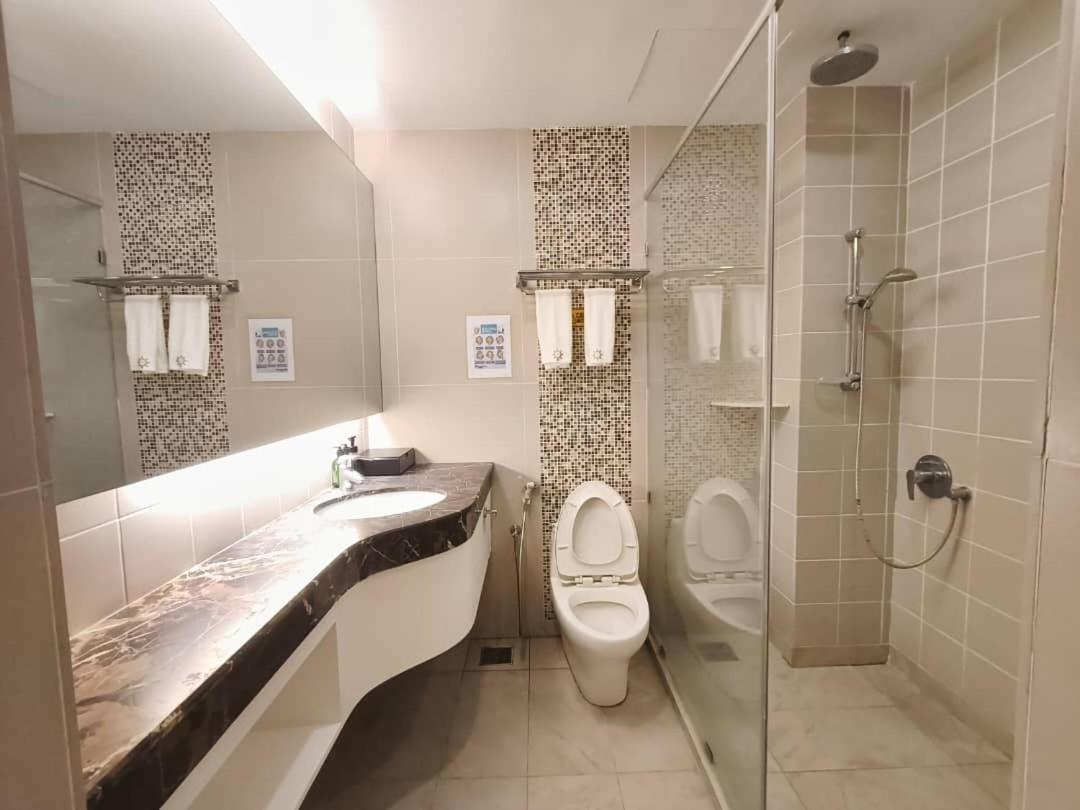 RC Hotel Melaka Bagian luar foto