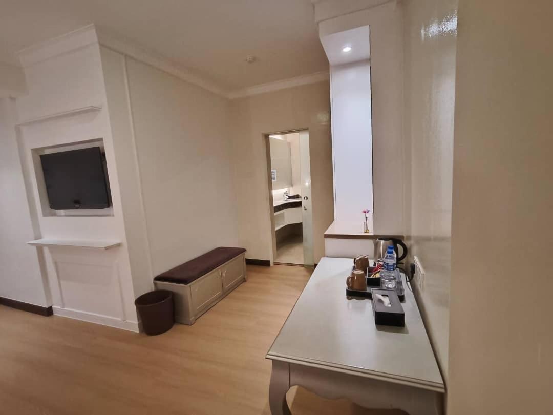 RC Hotel Melaka Bagian luar foto