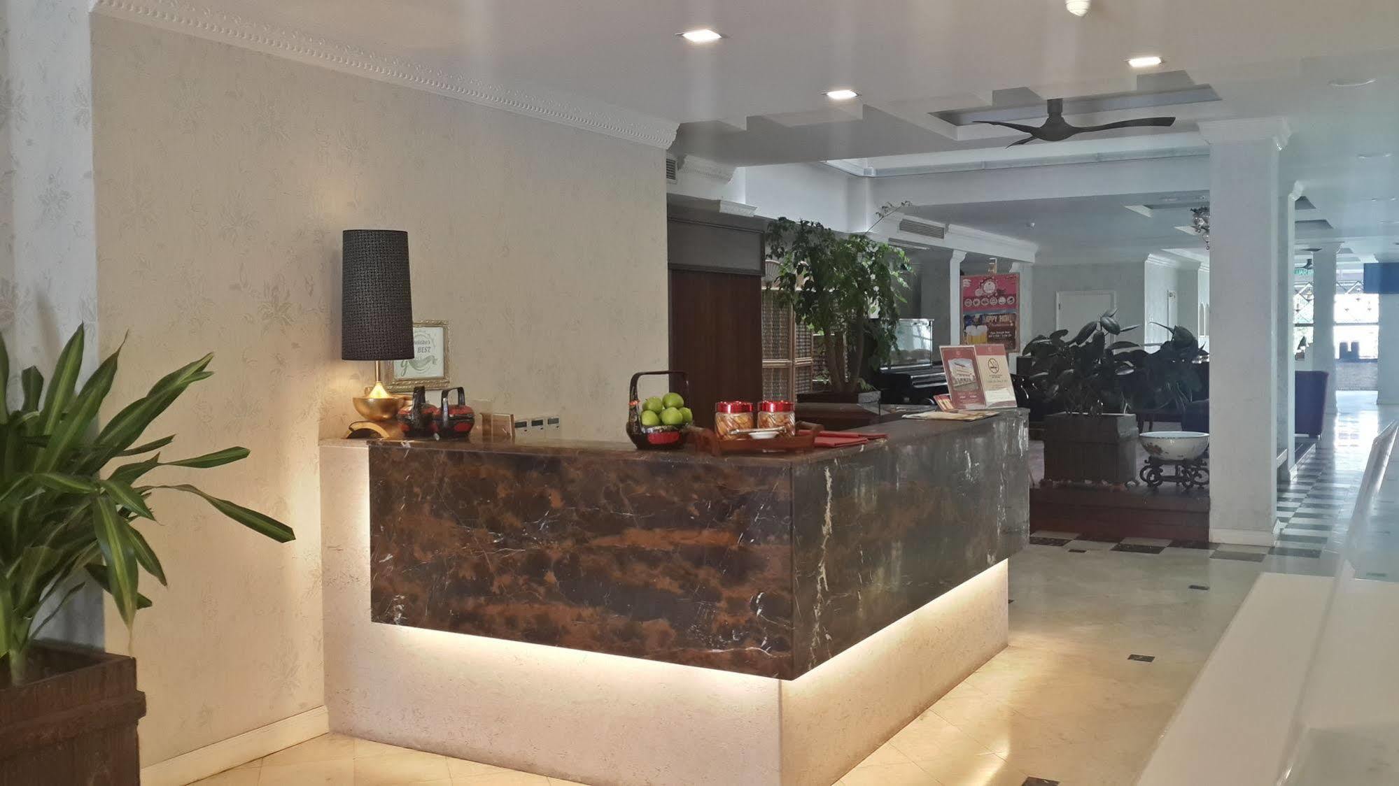 RC Hotel Melaka Bagian luar foto